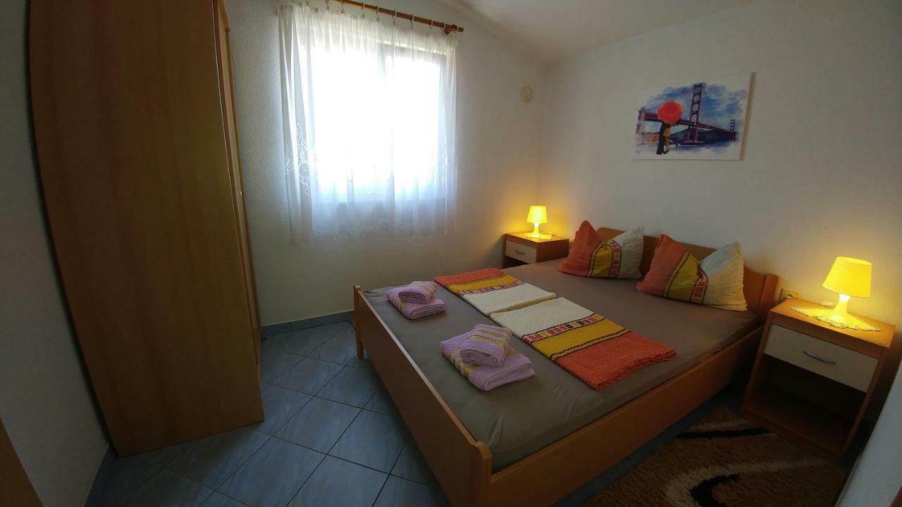 Apartments Ayla Vir Bagian luar foto