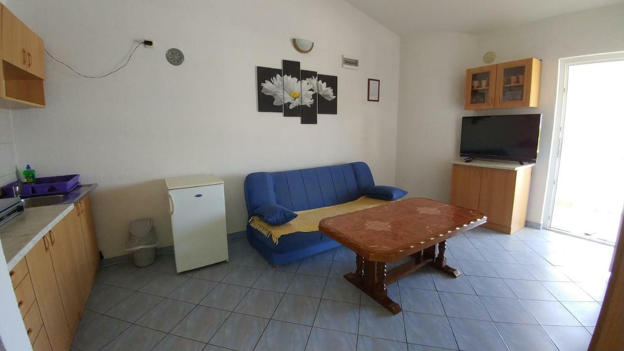 Apartments Ayla Vir Bagian luar foto